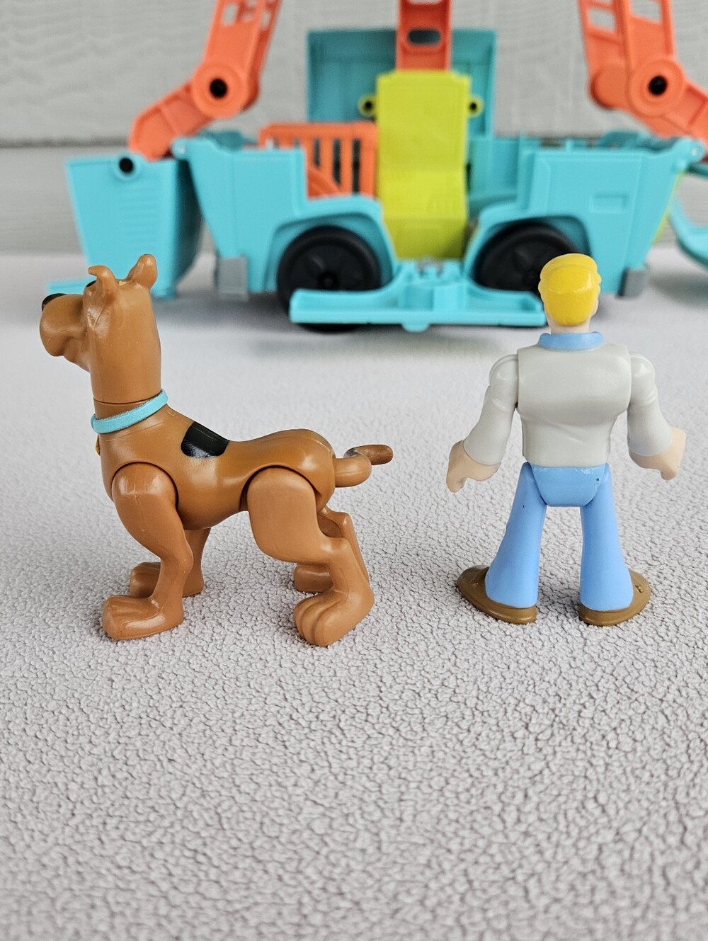 Fisher Price Imaginext 2018 Scooby-Doo Transforming Mystery Machine Fred - Picture 10 of 10